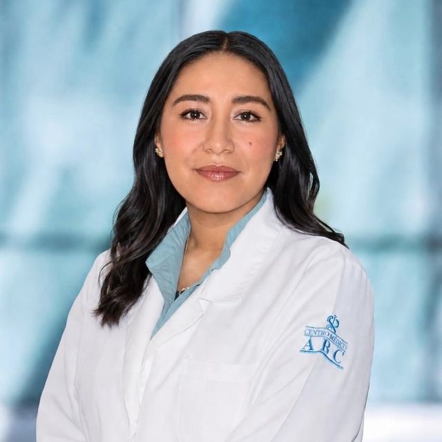 Karla  Sánchez Olivera, Pediatra Ciudad de México