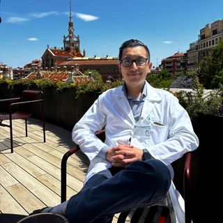 Ampliar imagen: Edgardo Adair Reyes Sanchez, Urólogo Ciudad de México