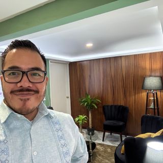 Ampliar imagen: Aarón Hernández, Psicólogo Morelia