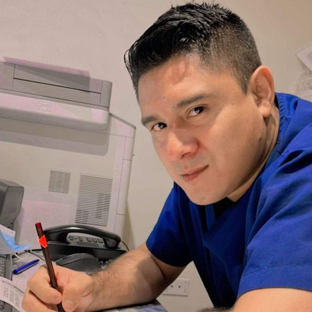 Adrian Suárez jimenez, Enfermero Ixtepec