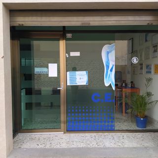 Ampliar imagen: Lorena Véles Hernández, Dentista - Odontólogo Xalapa