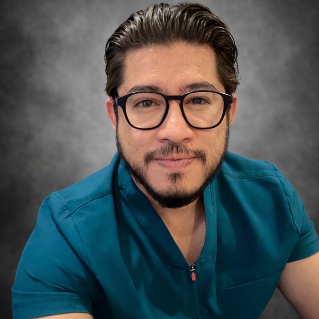 Victor Marín González, Neurocirujano Uruapan