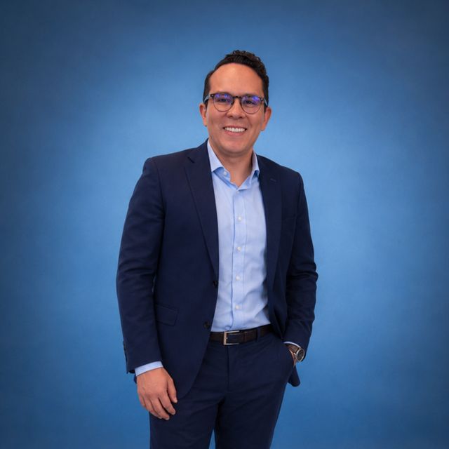 Luis Eduardo Mejía López, Dentista - Odontólogo Morelia