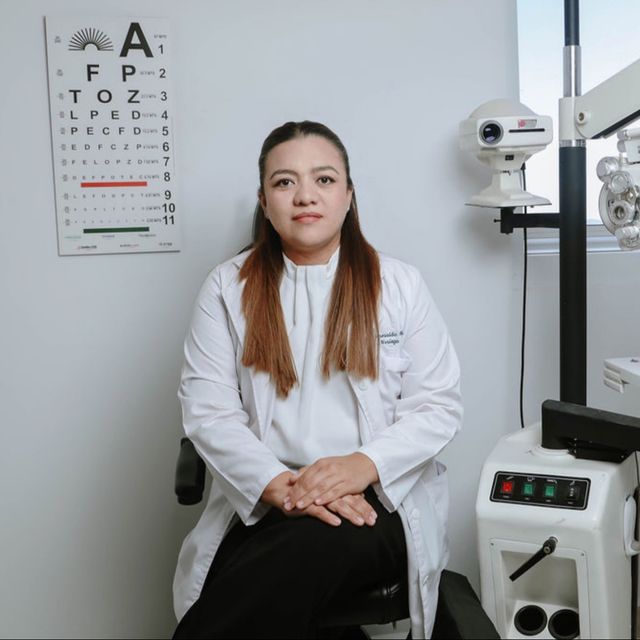 Blanca Esmeralda Hurtado Noriega, Oftalmólogo Querétaro