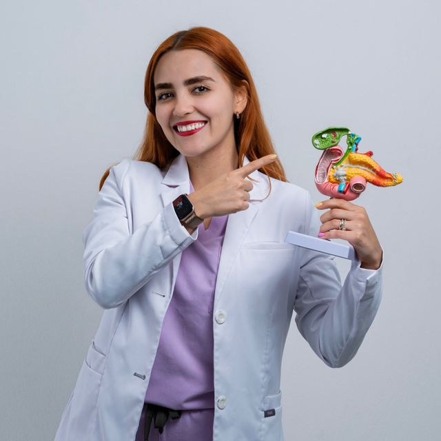 Laura Torres Estrada, Cirujano general Manzanillo