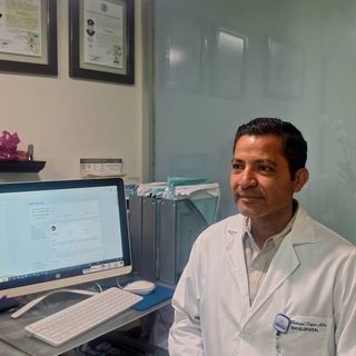 Ampliar imagen: Ismael Véjar Alba, Cirujano maxilofacial Naucalpan de Juárez