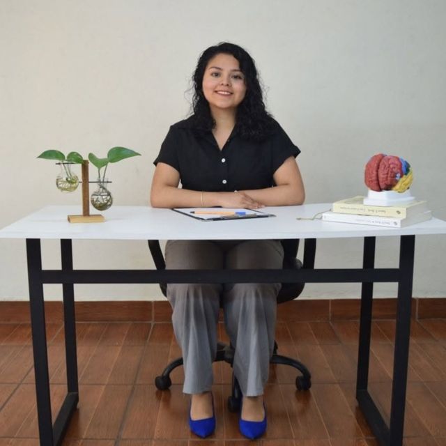 Michelle Marín, Psicólogo Puebla