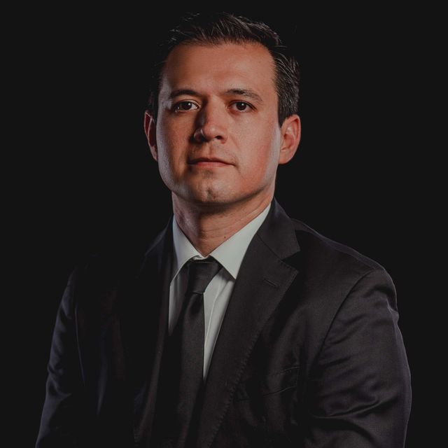 Ivan Loya Rodríguez, Dentista - Odontólogo Parral