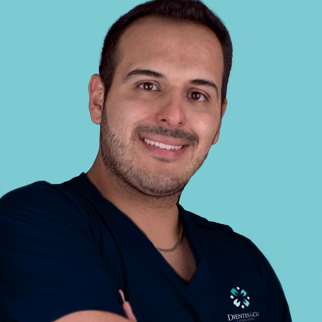 Hugo Moran Negrete, Dentista - Odontólogo Santiago de Querétaro