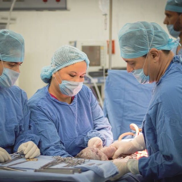 Raúl Leos Mata, Ginecólogo Gomez Palacio