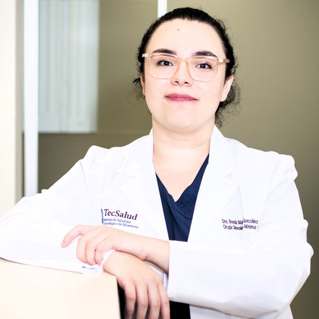 Brenda Martínez González, Ginecólogo Nuevo Leon