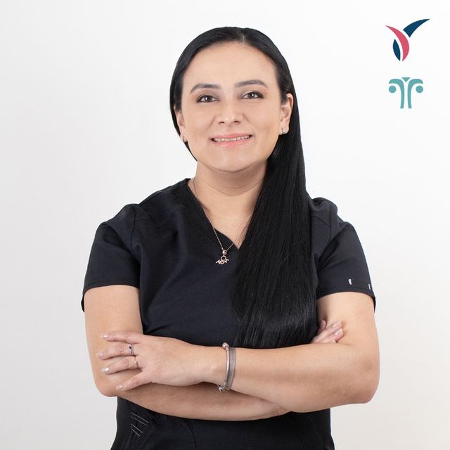 Adriana Mercedes Acuña Euán, Ginecólogo Ciudad de México