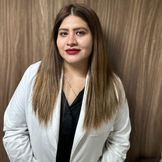 Ampliar imagen: Viviana Cervantes Ontiveros, Médico general Zapopan