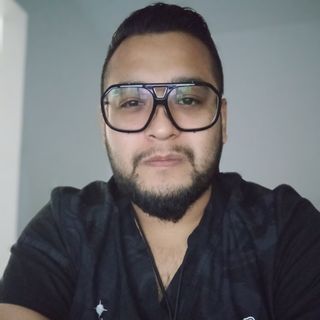 Ampliar imagen: Christopher Alcozer Garcia, Radiólogo Mérida