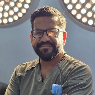 Ampliar imagen: Manuel Armando Morán Tenorio, Ginecólogo Torreon