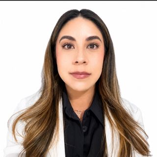 Alexia Domínguez Zaldivar, Internista Naucalpan