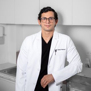 Luis Tamez Pedroza, Cirujano plástico Mexicali