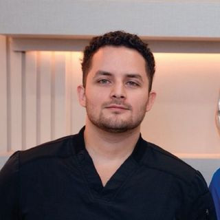 Ampliar imagen: Maximiliano De León De la Garza, Médico general San Pedro Garza Garcia