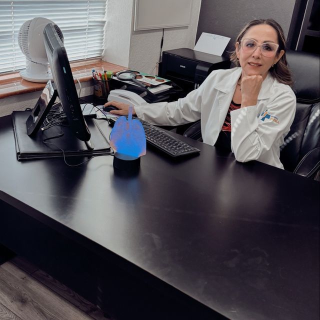 Verónica Moreno Córdova, Pediatra Puebla