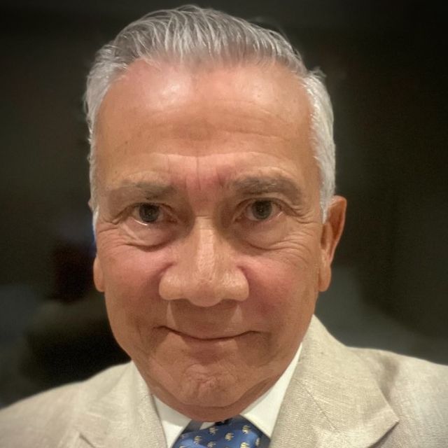 Carlos Roberto Azucena Gonzalez, Médico general Mérida