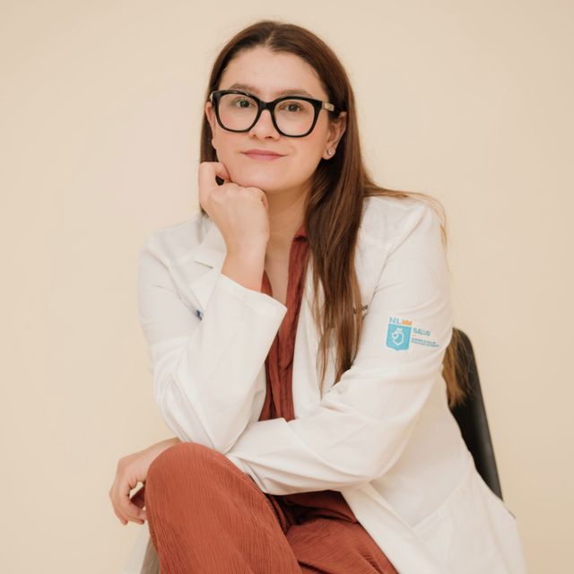 Nidia Albelzy Martínez Rosiles, Psiquiatra Monterrey