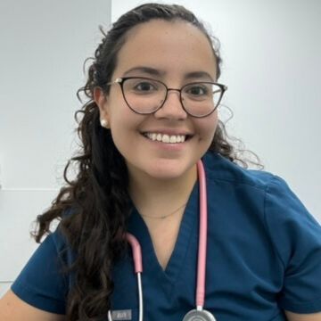 Alejandra Bustamante Fuentes, Internista Cuauhtémoc