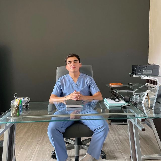 David Flores, Médico general Tehuacan