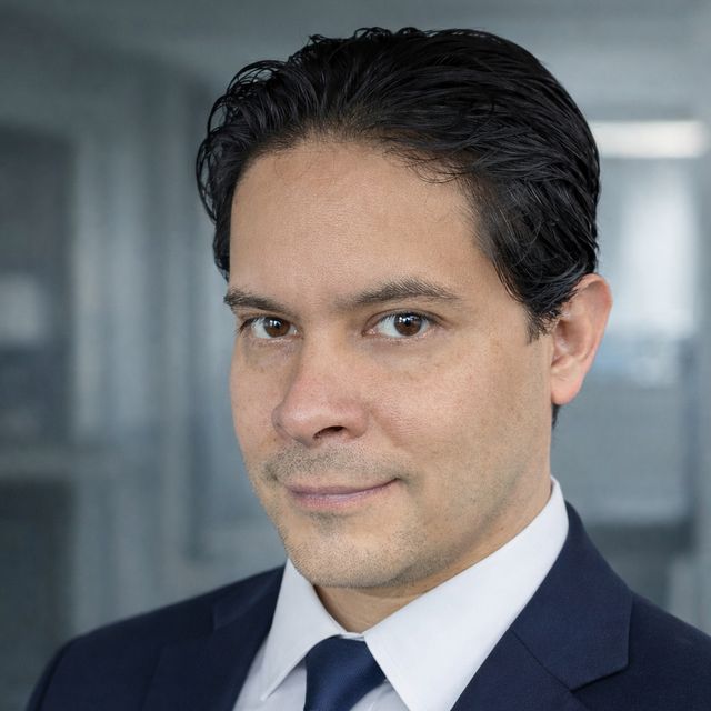 Miguel Marín Rosales, Internista Guadalajara