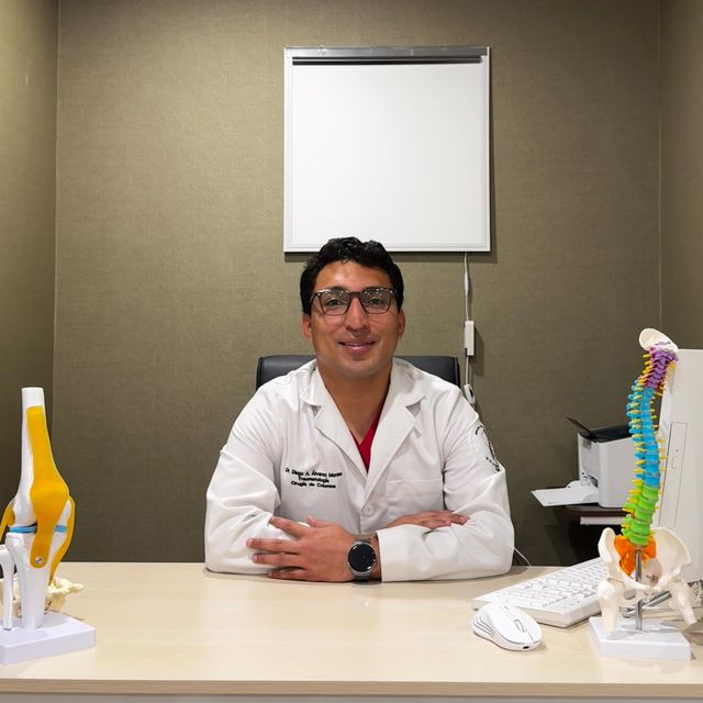 Diego Armando Álvarez Moreno, Traumatólogo Naucalpan de Juárez