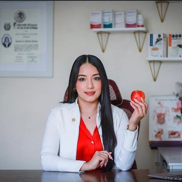 Rosa Guadalupe Cacho Raya, Nutricionista Uruapan