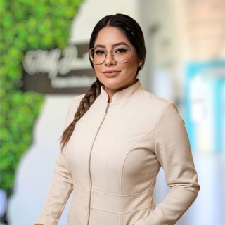 Karen Lázaro, Dentista - Odontólogo Villahermosa