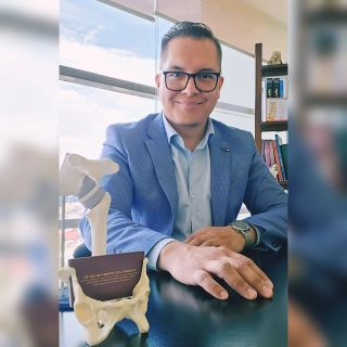 Ampliar imagen: William Fabricio Ceja Verduzco, Traumatólogo San Francisco del Rincon