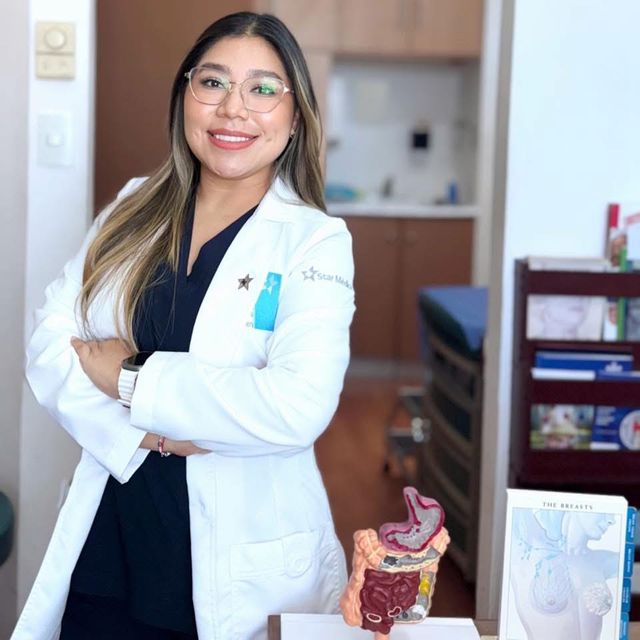 María José Gomez De La Cruz, Médico general Mérida