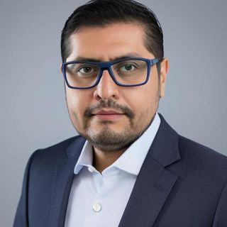 Ampliar imagen: Roberto Jesus Gonzalez Medina, Cirujano general Benito Juárez