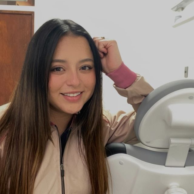 Brenda Lizette Hernández Martínez, Dentista - Odontólogo Santiago de Querétaro