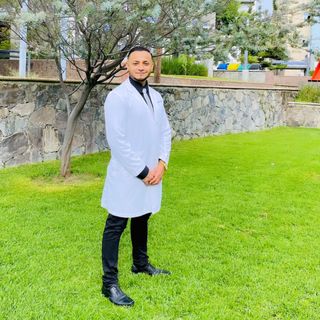 Ampliar imagen: Santiago Arturo Villamar Bañuelos, Médico general Zapopan