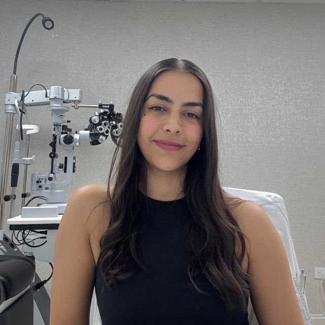 Denisse Flores Figuerola, Oftalmólogo Monterrey