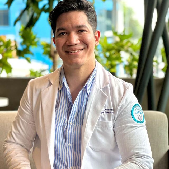 Alfredo Castro, Pediatra Ciudad de México