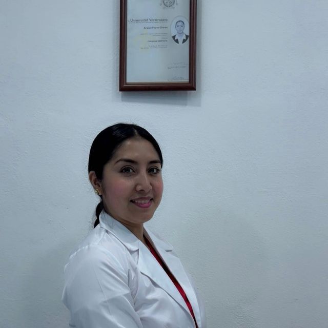 Araceli Flores, Dentista - Odontólogo Apodaca