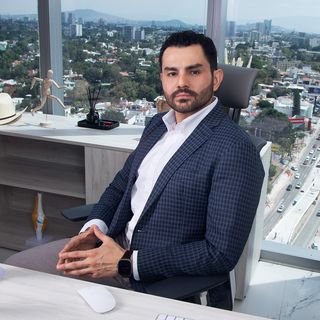 Dr. Manuel Arthur