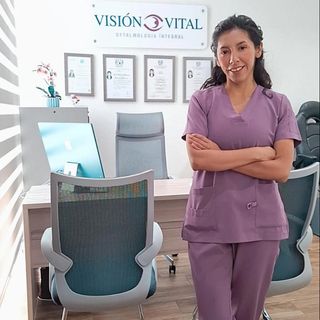 Nayelli Rodríguez Y Rodríguez, Oftalmólogo Puebla