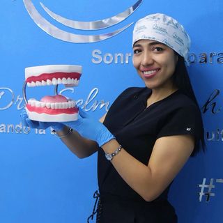 Ampliar imagen: Selma Citlali Velázquez Hernàndez, Dentista - Odontólogo Puebla