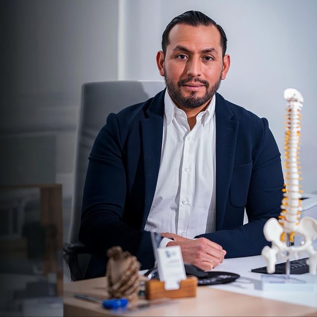 Eduardo Sumano Nolasco, Ortopedista Puebla