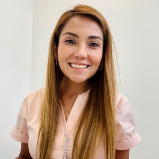 Ampliar imagen: Carla Fabiola Carrasco Villanueva, Dentista - Odontólogo Ciudad de México