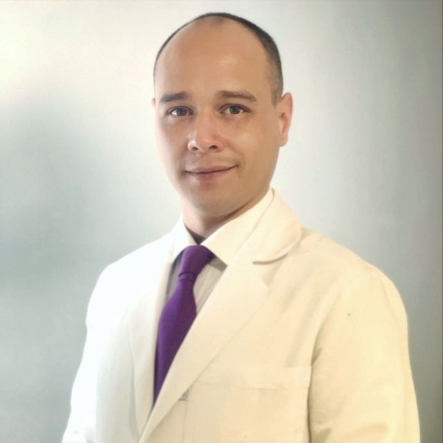 Edson Ulloa Villaseñor, Médico general Guadalajara