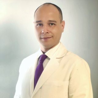 Ampliar imagen: Edson Ulloa Villaseñor, Médico general Guadalajara