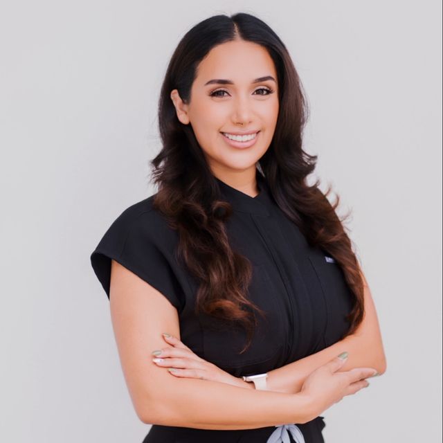 Claudia Yáñez Duarte, Dentista - Odontólogo Tijuana