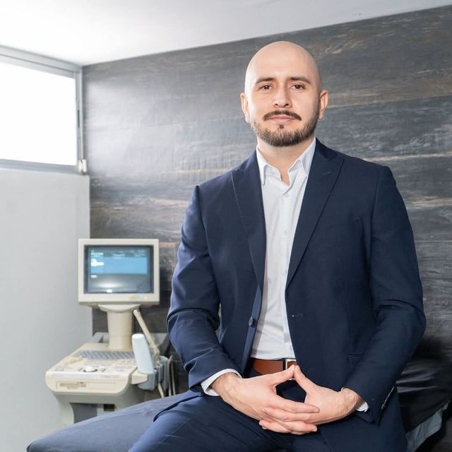 Juan Carlos Sahagún Salcedo, Urólogo Poncitlán