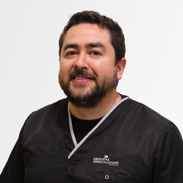 Alejandro Martínez González, Dentista - Odontólogo Saltillo