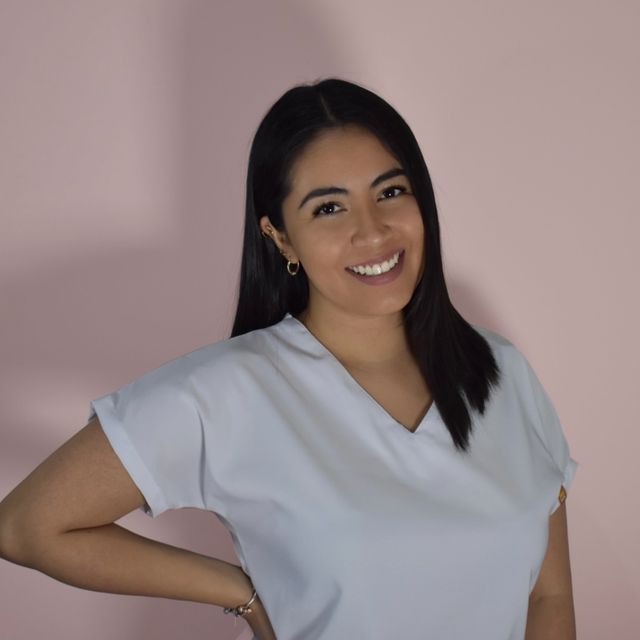 Brenda Tamara Rosales Espinoza, Dentista - Odontólogo Ciudad de México